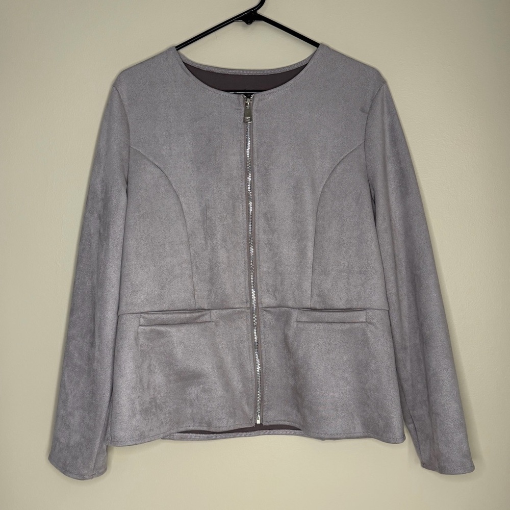 Chic Women's Gray Blazer